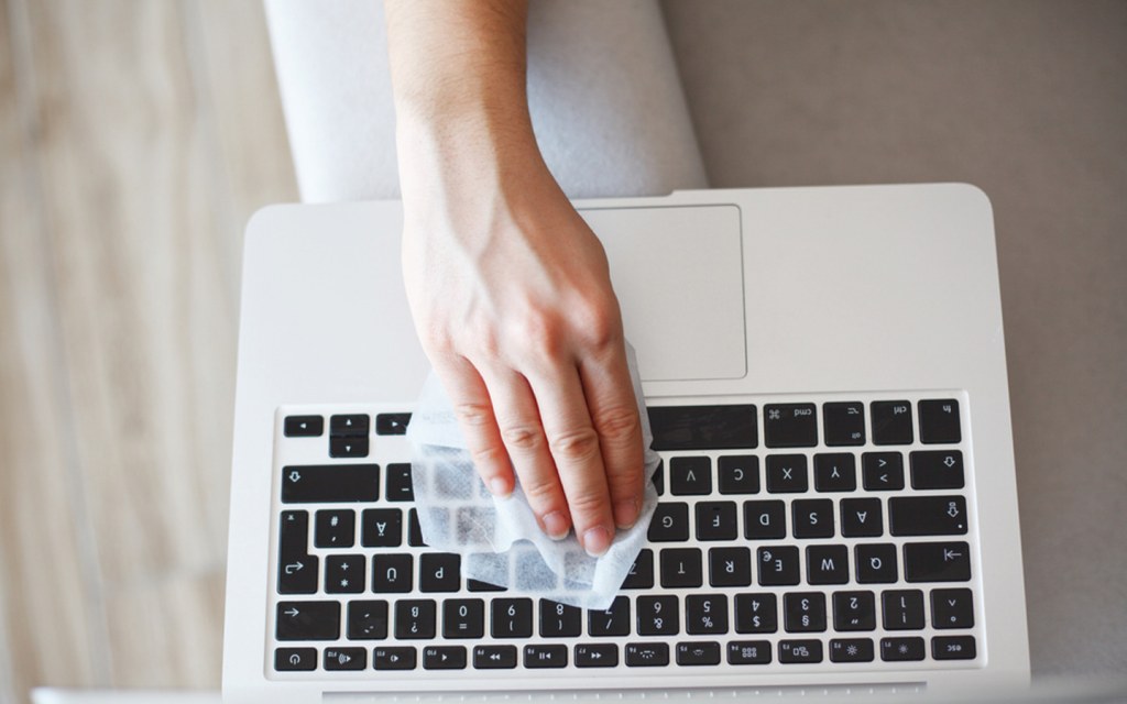 3 Best Ways To Clean Laptop Keyboard